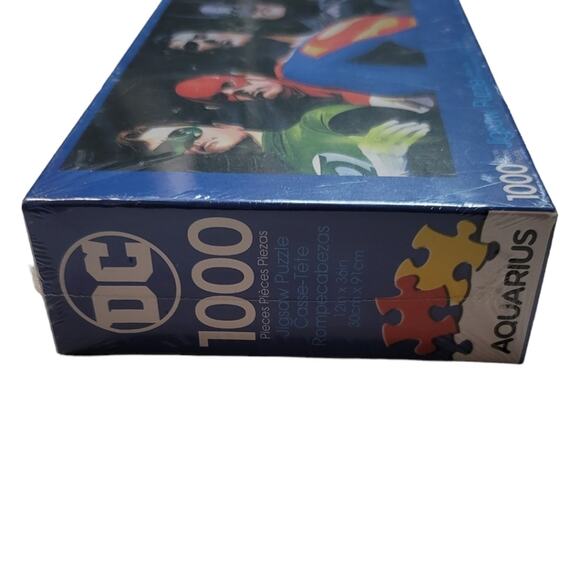 DC Justice League 1000 Jigsaw Puzzle - Picture 5 of 9